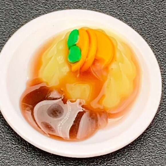 ZURU Mini Brands Fill The Fridge Mini Mini's Collectible Food Condiments Toy Set - Picture 5 of 6